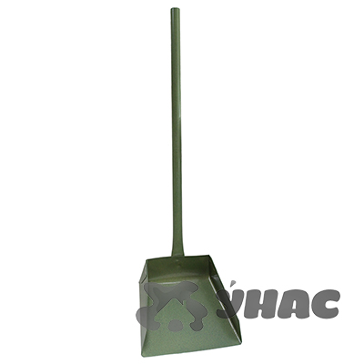 Совок хозяйственный с длинной металлической ручкой