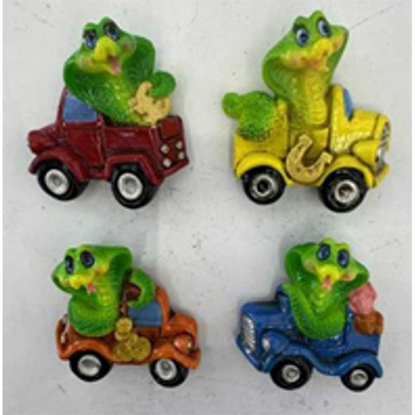 Магнит 24212 Змея в машине 5,5 см (Цена за 24)