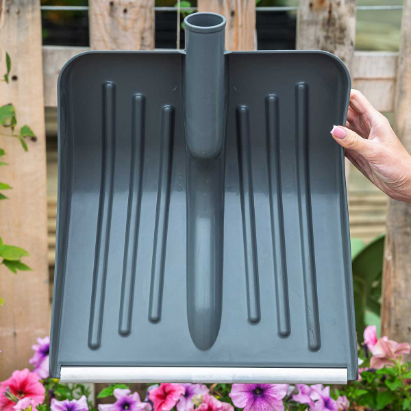 Лопата снеговая Комбат 430х370 д40 черная