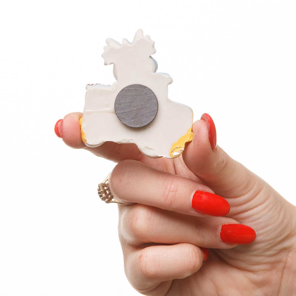 Магнит 23535 Дракоша в машине 6см (Цена за 1шт)