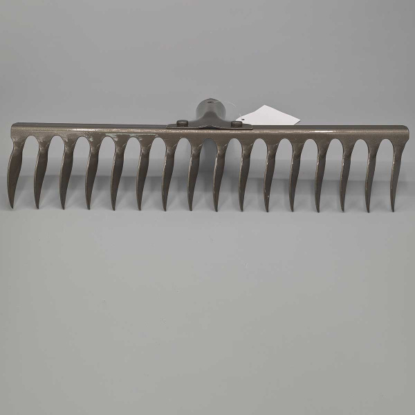 Грабли витые 16-зубьев (131060-16) 38см h-7см (рельсовая сталь) САДОВИТА (24)