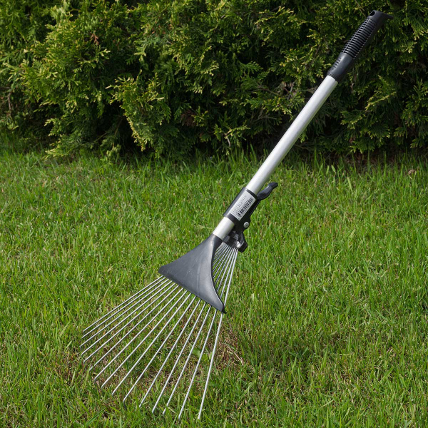 Грабли веерные раздвижные мини на пластиковой основе