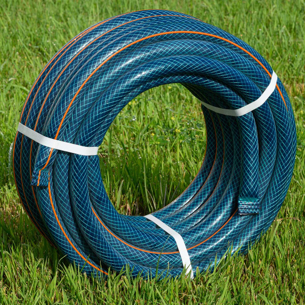 Шланг "Метеор" армированный ПВХ d18х20м х90