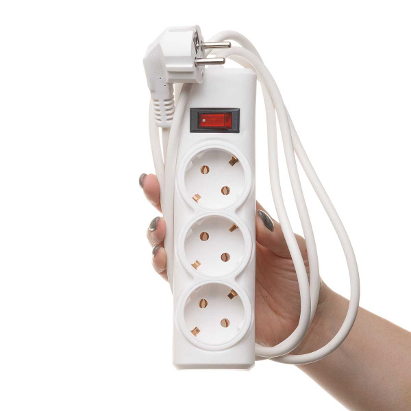 Удлинитель Премиум с кнопкой 3 гнезда 1,5 метра ПВС 3*0,75 с заземлением х30