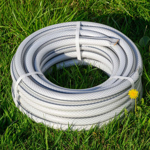 Шланг "Титан" армированный ПВХ d18х20м х90