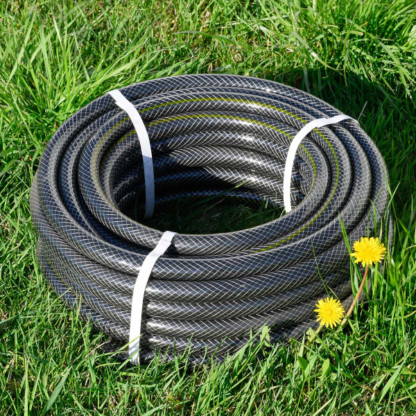 Шланг "Тритон" армированный ПВХ d18х20м х90