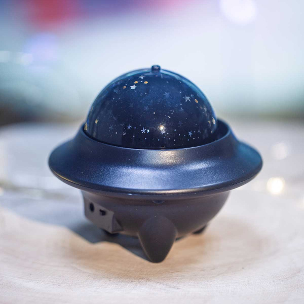 Светодиодн.LEDлампа YF-1628-1 1реж. Полушар на подставке цветное "Звездное небо"