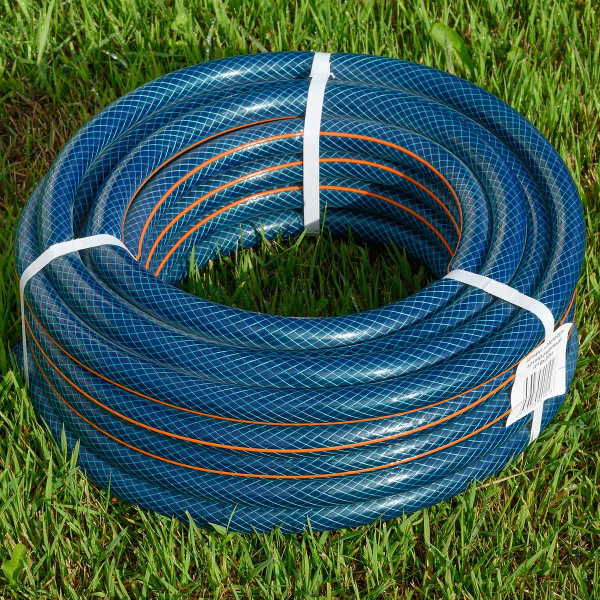 Шланг "Метеор" армированный ПВХ d18х20м х90