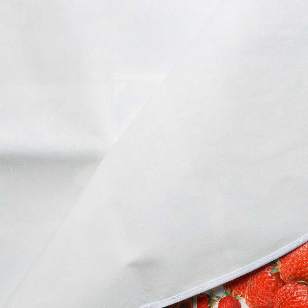 Скатерть Стиль с бейкой 135*110 636/0 Ягоды,ромашки Тверь