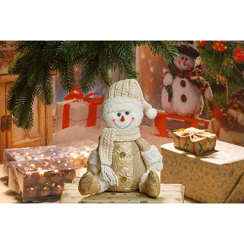 Фигура новогодняя AYY510В интерьерная Снеговик 23см бежевый с сердцем