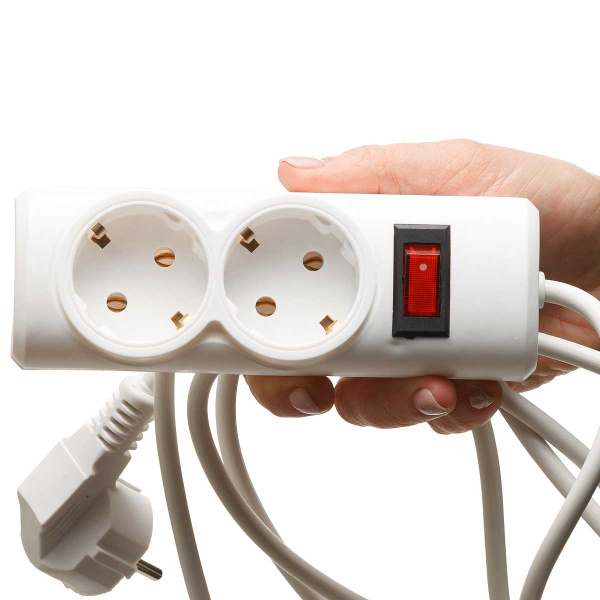 Удлинитель ПРЕМИУМ с КНОПКОЙ 2 гнезда 1,5 метра ПВС 3*0,75 с заземлением х30